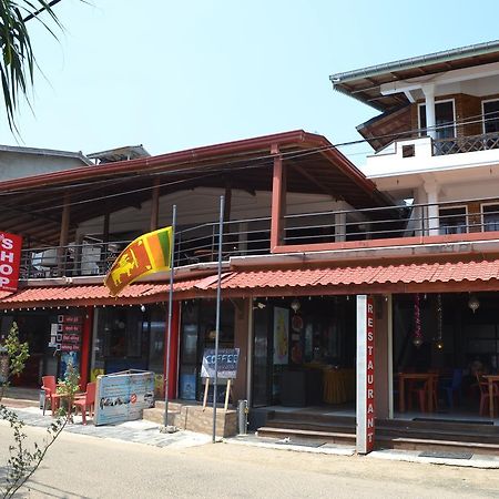 Gayana Guest House Kanattegoda Exteriör bild
